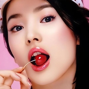 Live sex webcam photo for JennieDoLL #281615085