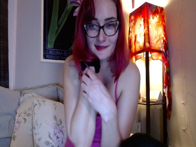 Live sex webcam photo for JenniferGwen #272785476