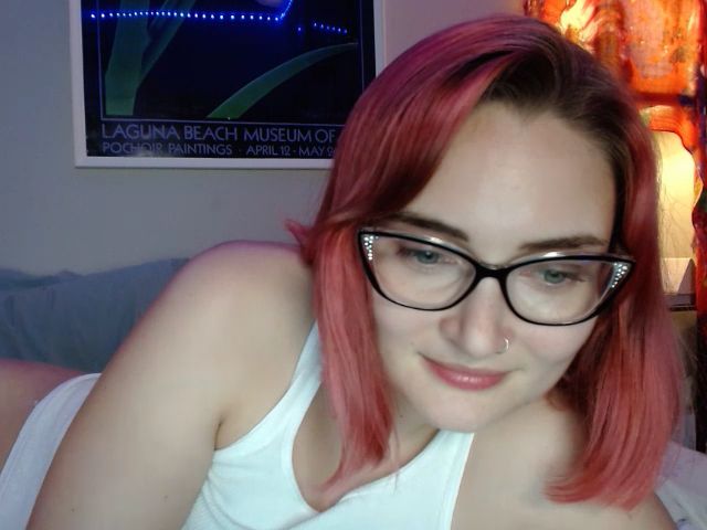 Live sex webcam photo for JenniferGwen #273620215