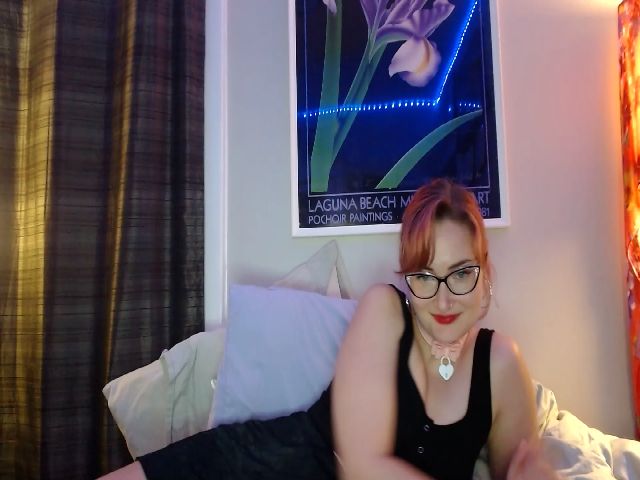 Live sex webcam photo for JenniferGwen #273770873