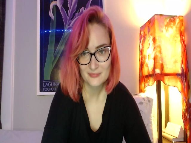 Live sex webcam photo for JenniferGwen #274528912