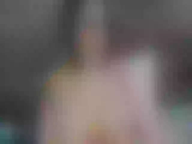 Live sex webcam photo for JenniferLuvv #272585065