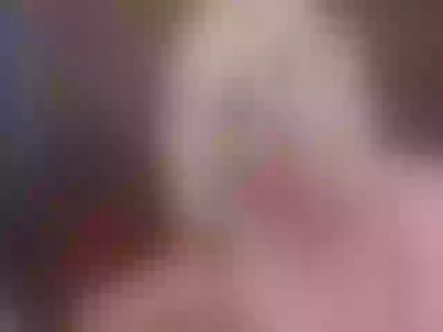 Live sex webcam photo for JenniferStoke #273379550
