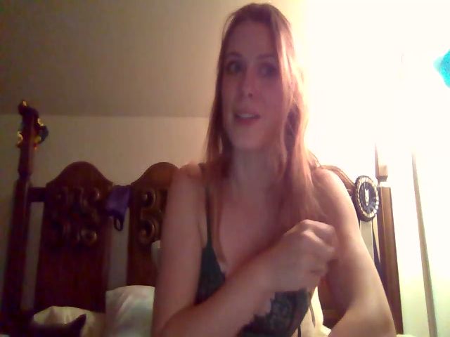 Live sex webcam photo for JennyLights #275176109