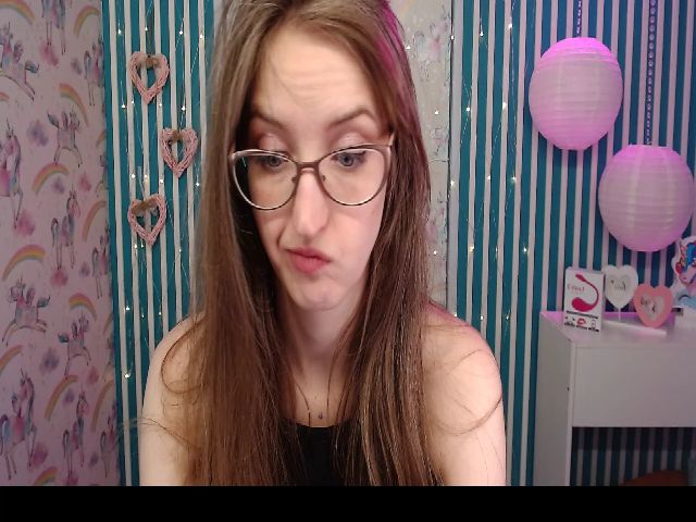 Live sex webcam photo for JennyLovelyS #272205400