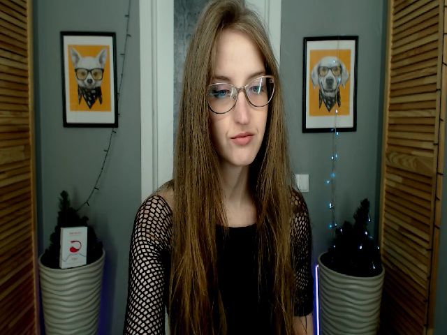 Live sex webcam photo for JennyLovelyS #272241352
