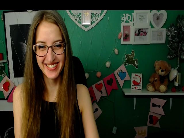 Live sex webcam photo for JennyLovelyS #272434967