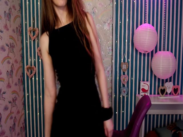 Live sex webcam photo for JennyLovelyS #272758436