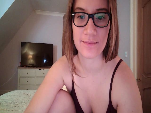 Live sex webcam photo for JennyMFC #272238345