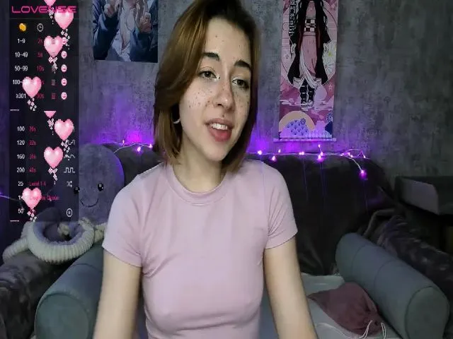 Live sex webcam photo for JennyWooff #272605934