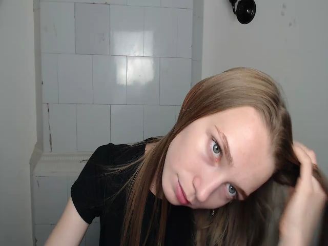 Live sex webcam photo for Jenny_Lovs #274267889