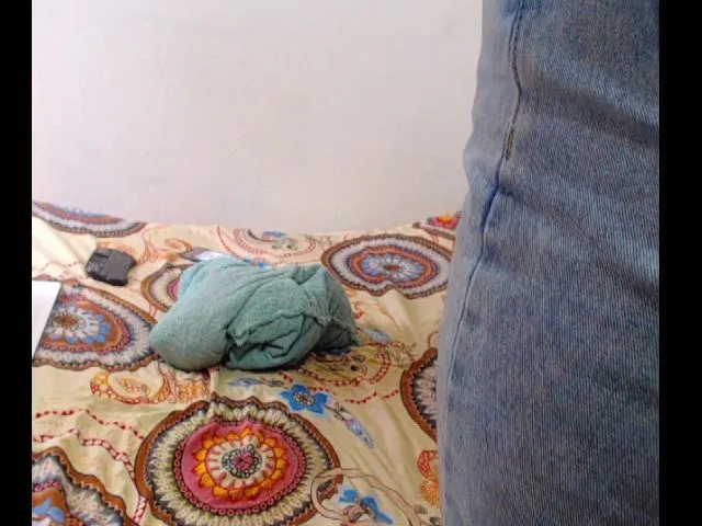 Live sex webcam photo for Jennysroom22 #272345361