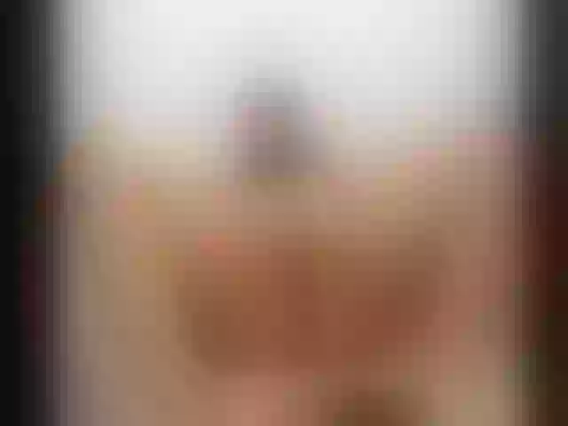 Live sex webcam photo for Jennysroom22 #272623592