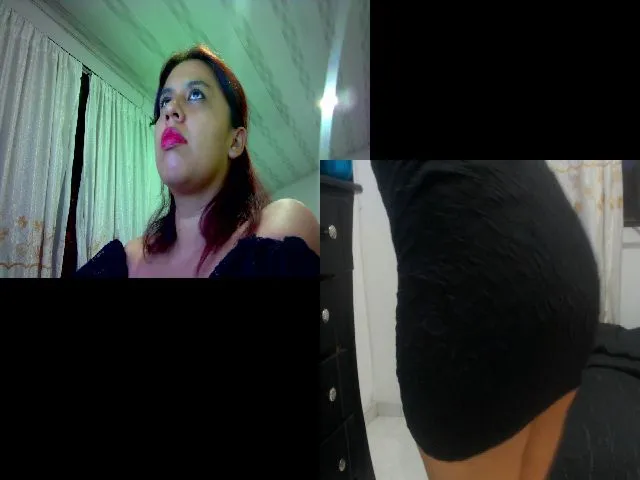 Live sex webcam photo for Jennysroom22 #272911749
