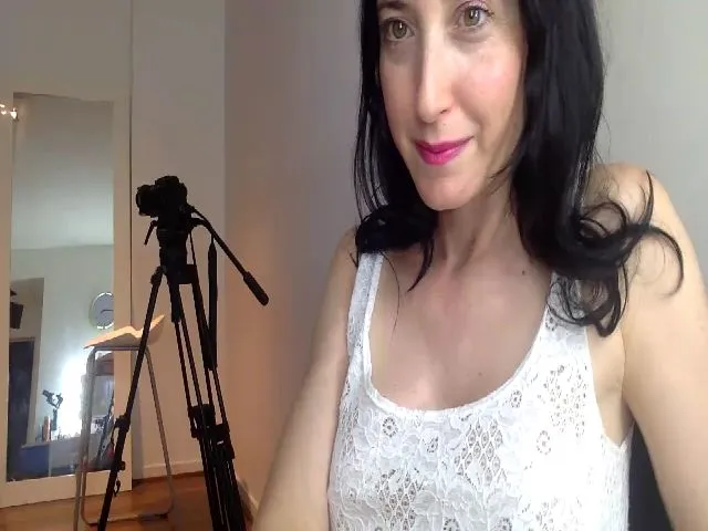 Live sex webcam photo for JesicaHilton #271743563