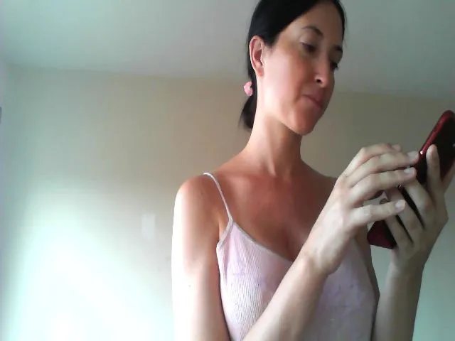 Live sex webcam photo for JesicaHilton #271833417