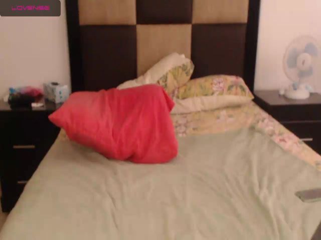 Live sex webcam photo for JessBunz #272293537