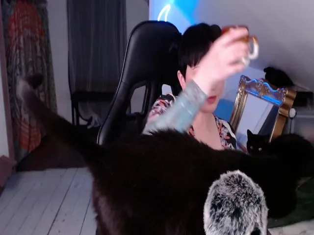 Live sex webcam photo for JesseDanger #274265391