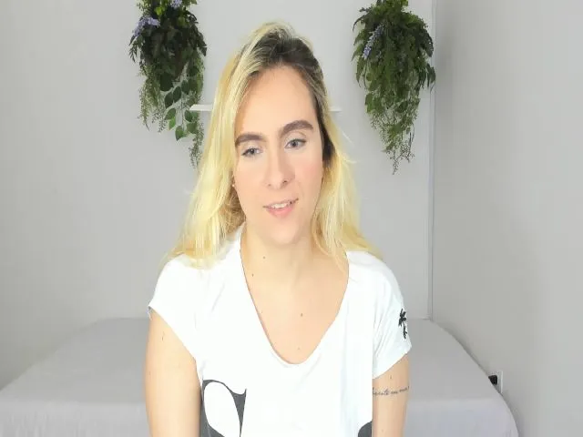 Live sex webcam photo for Jessferragni #271818752