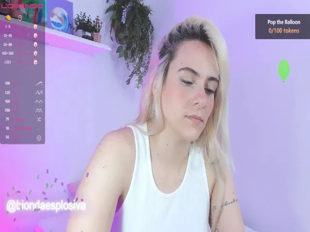 Live sex webcam photo for Jessferragni #273232683