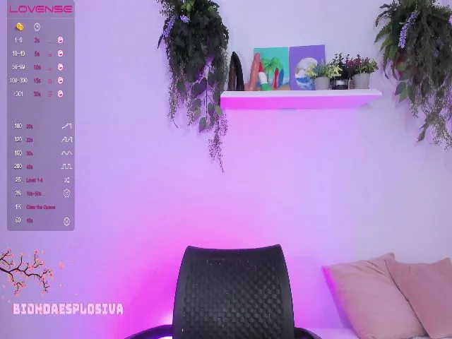 Live sex webcam photo for Jessferragni #273504229