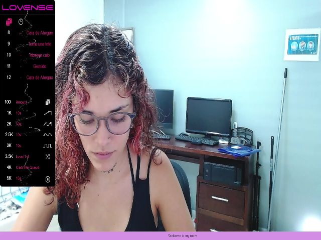 Live sex webcam photo for JessiSpell #271888140