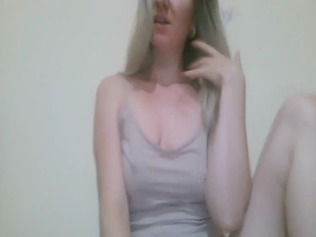 Live sex webcam photo for JessicaG5 #274041543