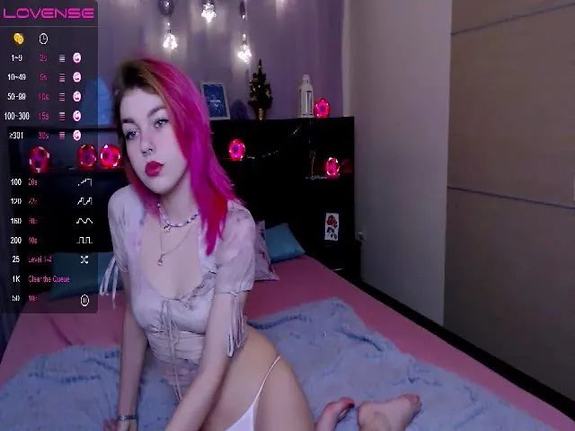 Live sex webcam photo for JessicaMind #271974282