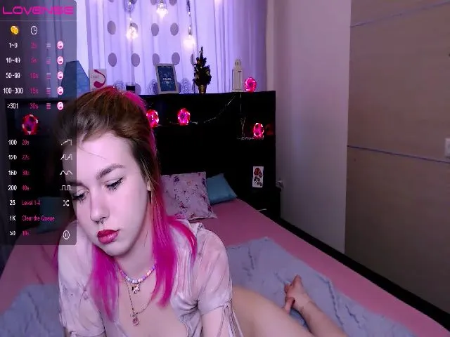 Live sex webcam photo for JessicaMind #271975007