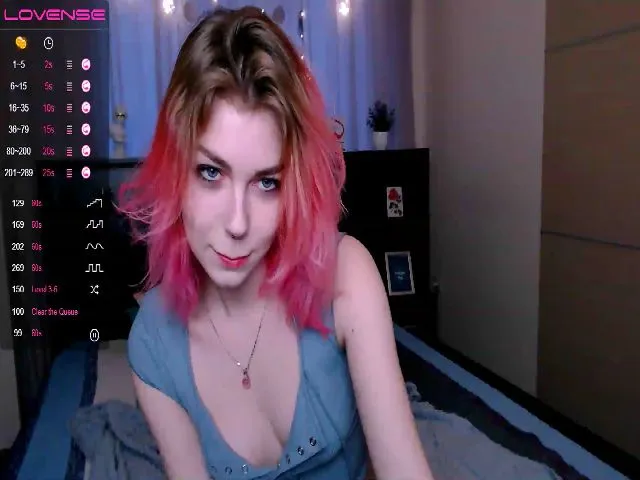 Live sex webcam photo for JessicaMind #272338435