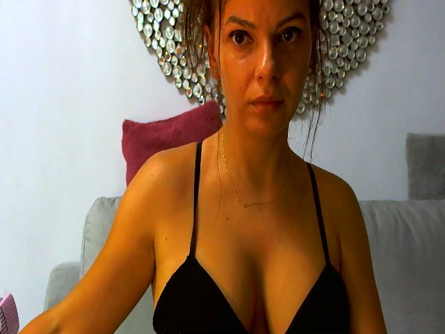 Live sex webcam photo for JessicaSweet7 #273995860