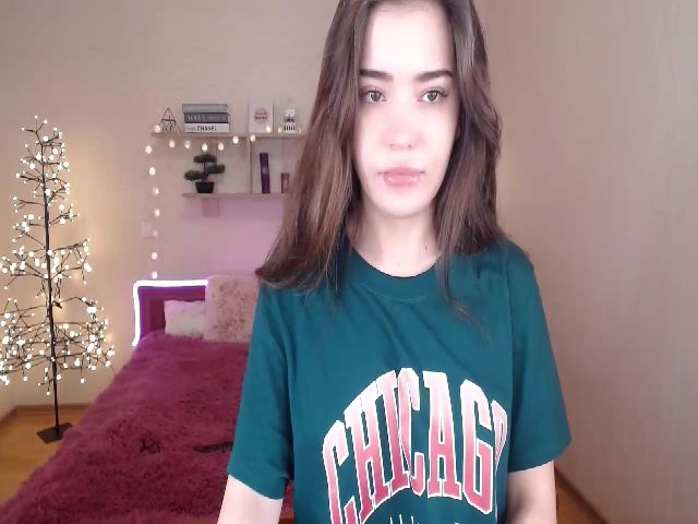 Live sex webcam photo for JessieBree #271694958