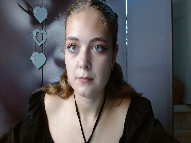 Live sex webcam photo for JessikkaHot #274451304