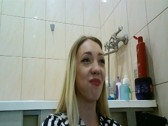 Live sex webcam photo for JessyLink #272033962