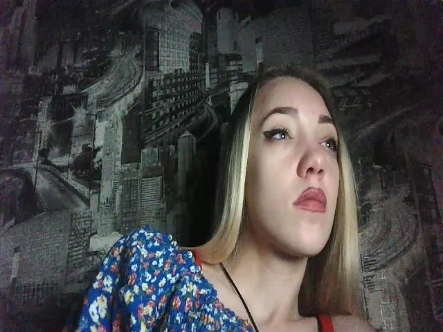 Live sex webcam photo for JessyLink #272049457