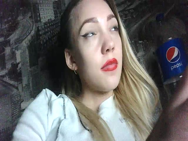 Live sex webcam photo for JessyLink #272060617