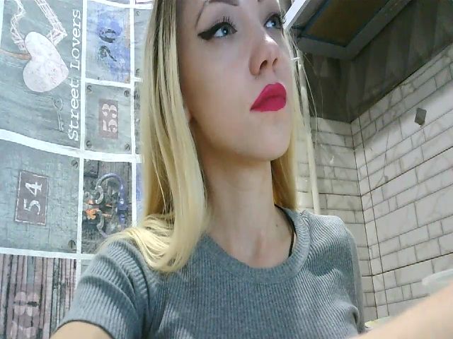 Live sex webcam photo for JessyLink #272083745