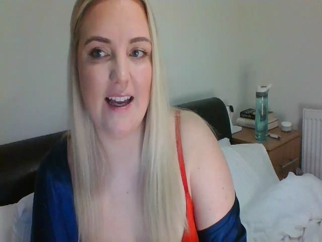 Live sex webcam photo for JessyLou #272194897