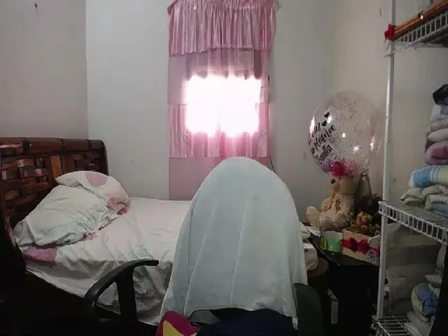 Live sex webcam photo for Jessycutie #273603053