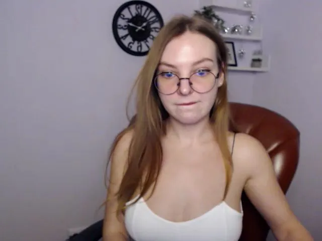 Live sex webcam photo for JettySise #272841880