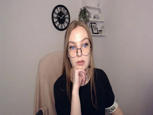 Live sex webcam photo for JettySise #272956794