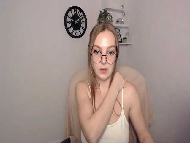 Live sex webcam photo for JettySise #272957070