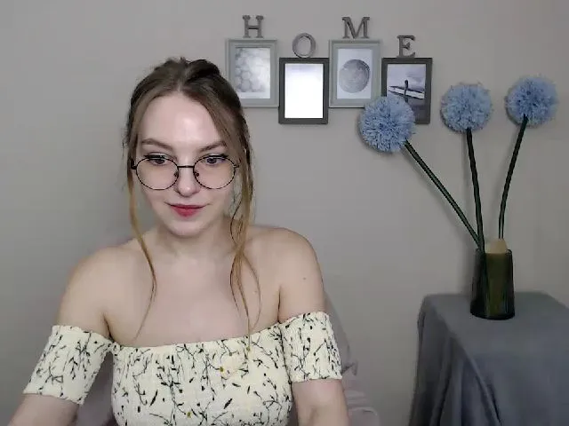 Live sex webcam photo for JettySise #273429991