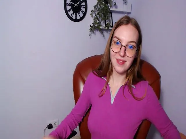 Live sex webcam photo for JettySise #273789222