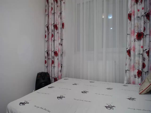 Live sex webcam photo for JhoannaSS #271948085