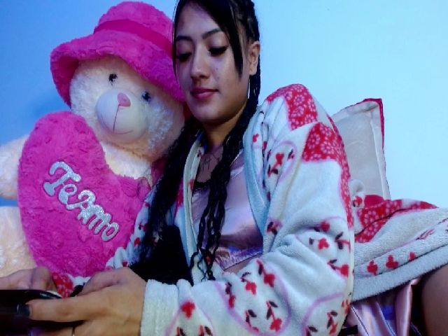 Live sex webcam photo for JiisethKitty #272672826