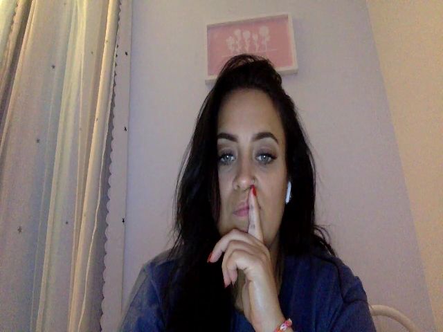 Live sex webcam photo for Jillybean5 #271839271