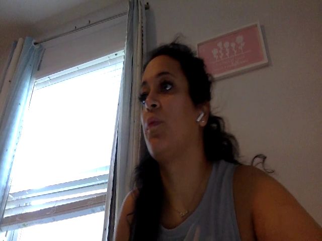 Live sex webcam photo for Jillybean5 #271845109