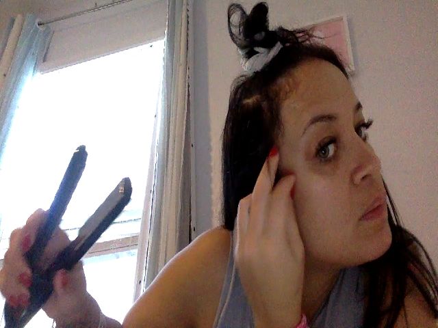 Live sex webcam photo for Jillybean5 #271845335