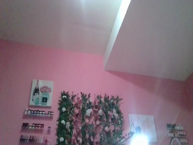 Live sex webcam photo for Jillybean5 #272076579